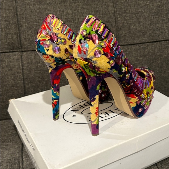 NWB STEVE MADDEN DITZY HEELS - Picture 3 of 6